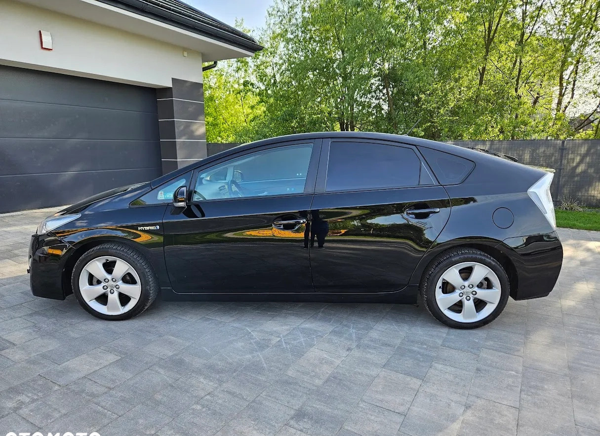 Toyota Prius cena 35800 przebieg: 340000, rok produkcji 2011 z Pionki małe 301